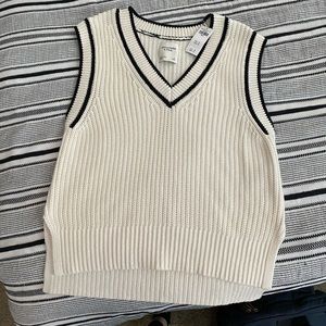 Women’s Abercrombie & Fitch Sweater Vest